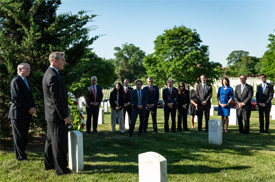 Congressman Cartwright addresses the Congressional Delegation at Arlington National Cemetery